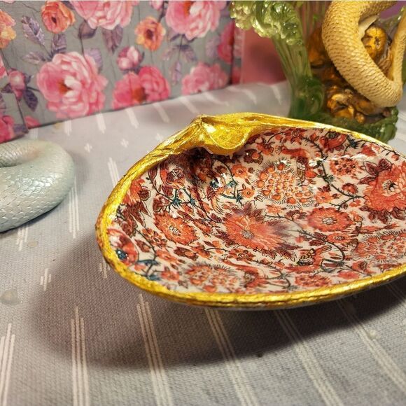 DECOUPAGE CLAM SHELL DECOUPAGE FLOWERS TRINKET DISH - Picture 5 of 11